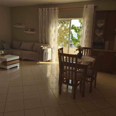 White Panorama Apartment Sarande Bagian luar foto