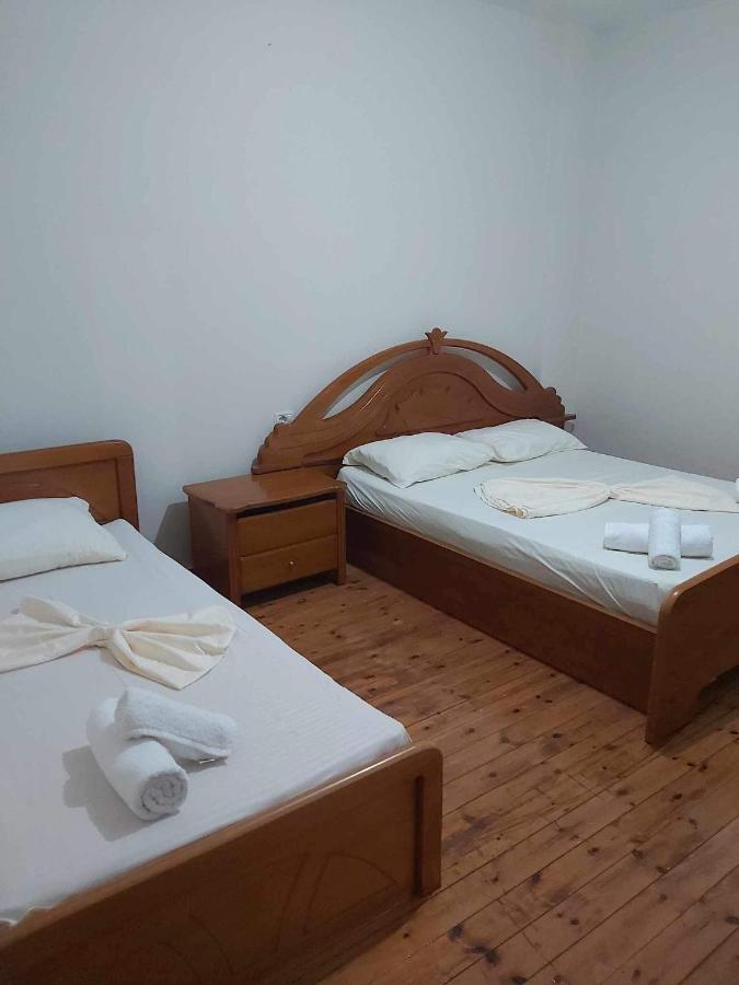 White Panorama Apartment Sarande Bagian luar foto