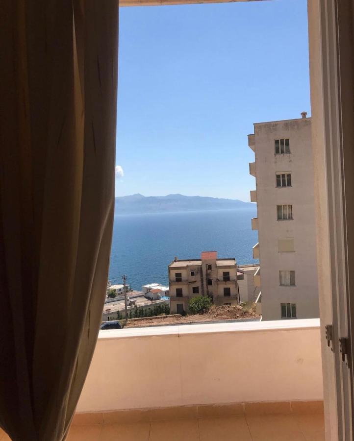 White Panorama Apartment Sarande Bagian luar foto